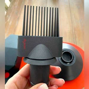 Dyson supersonic wide tooth comb accessory